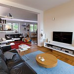 06 - osobitý obývací pokoj a zádveří